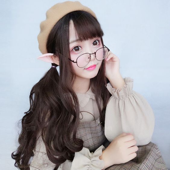   Image of a pretty girl wearing auto cute glasses
