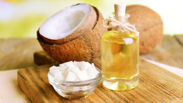 [TOP 7] Lợi ích khi dưỡng da bằng dầu dừa bạn nên biết