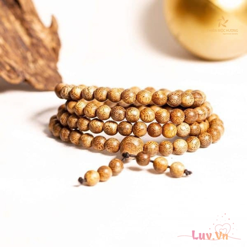 Những lưu ý đặc biệt khi đeo chuỗi vòng 108 hạt trầm hương 7 4